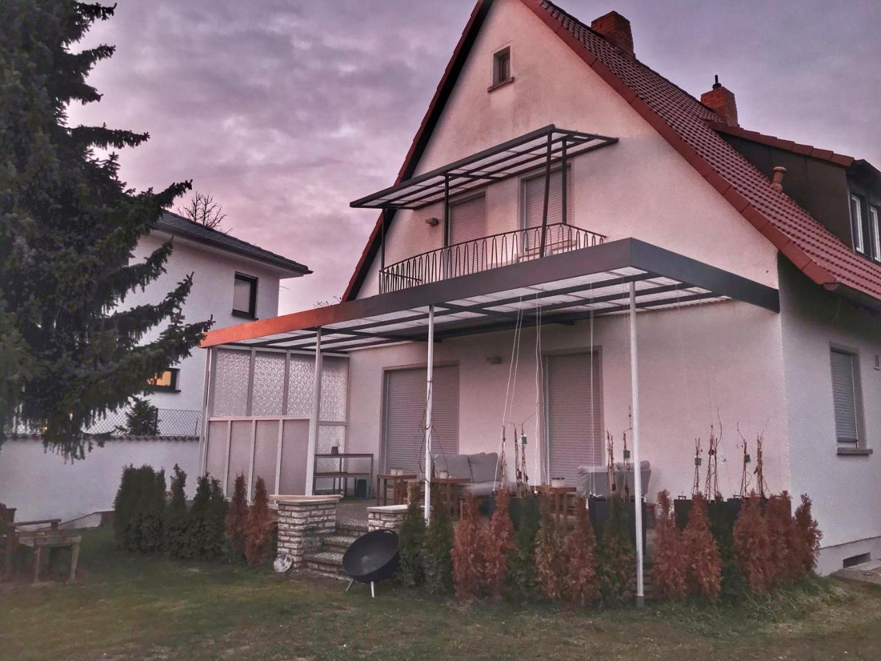 Hatzels Haeuschen Zirndorf Exterior photo